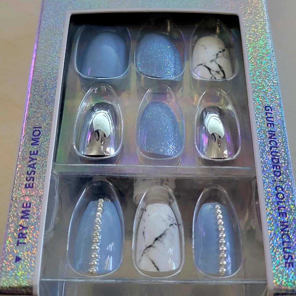 New Claire’s Vegan Glue-On Nails, 24pc Coffin Style, Periwinkle, Silver, Marble